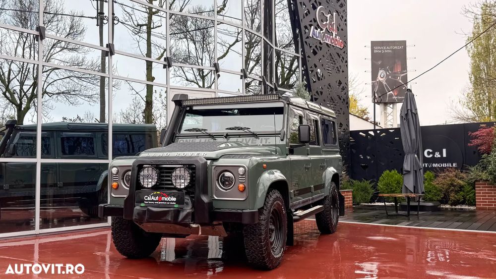 Land Rover Defender - 22