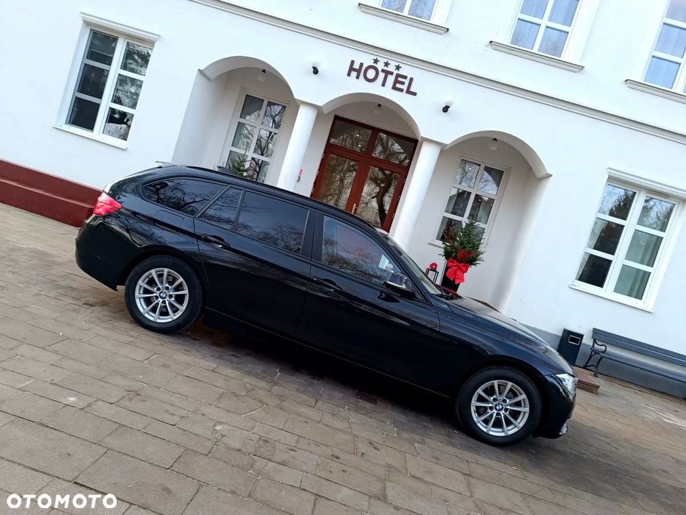 BMW Seria 3 318d DPF Edition Lifestyle - 16