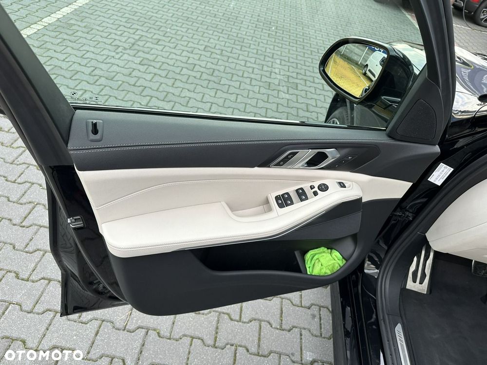 BMW X5 xDrive30d mHEV - 27