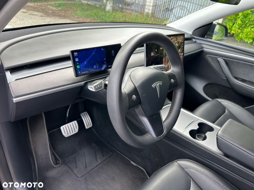 Tesla Model Y Performance AWD - 4