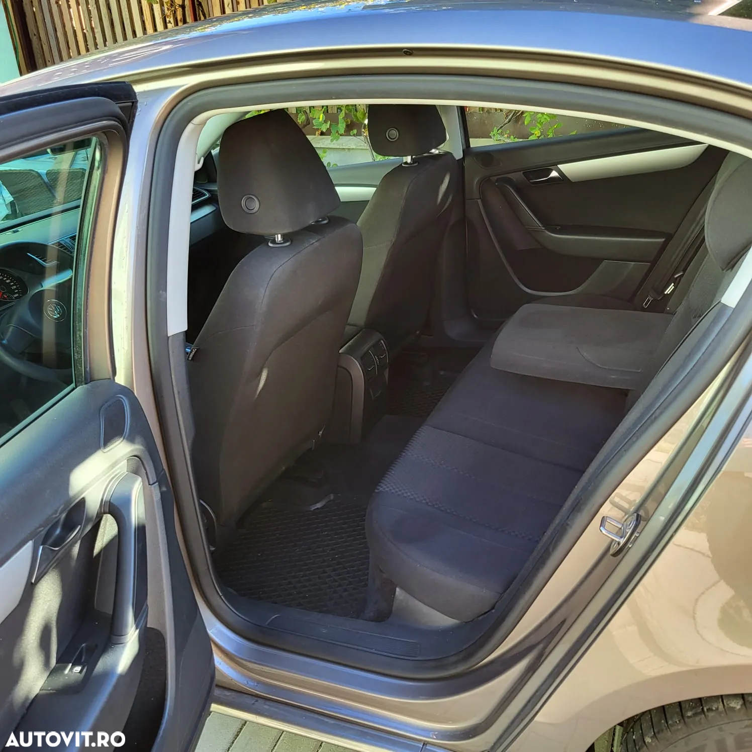 Volkswagen Passat 2.0 TDI (BlueMotion Technology) DSG Comfortline - 14