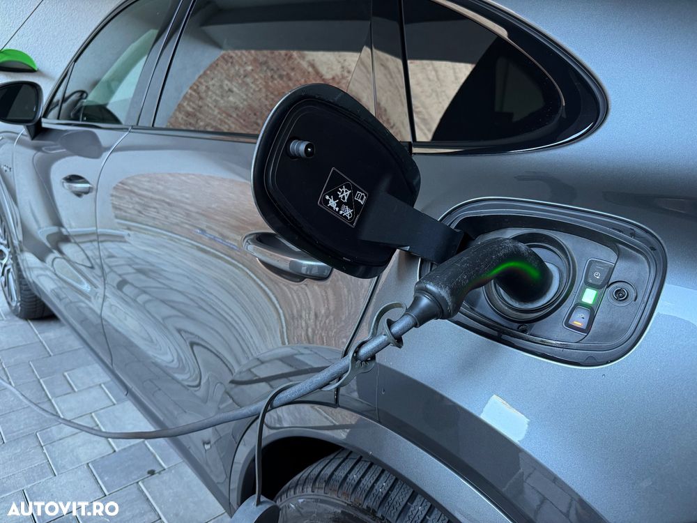 Porsche Cayenne Coupe Standard - 21