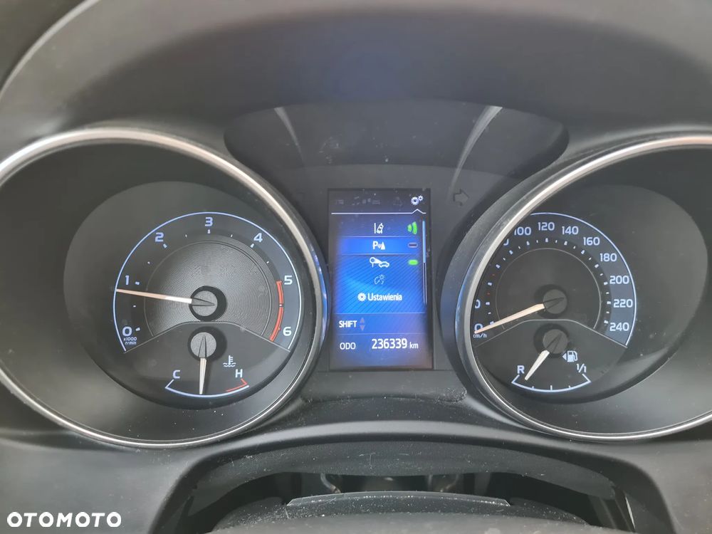 Toyota Auris - 25