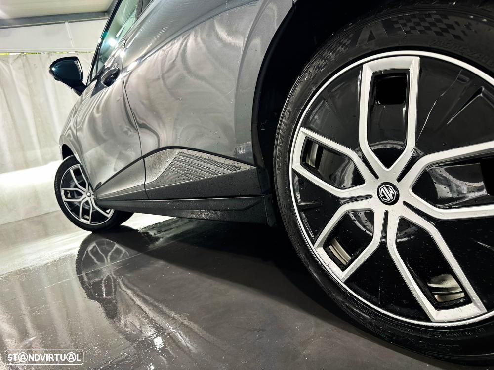 MG MG4 77 kWh Extended Range Luxury - 8