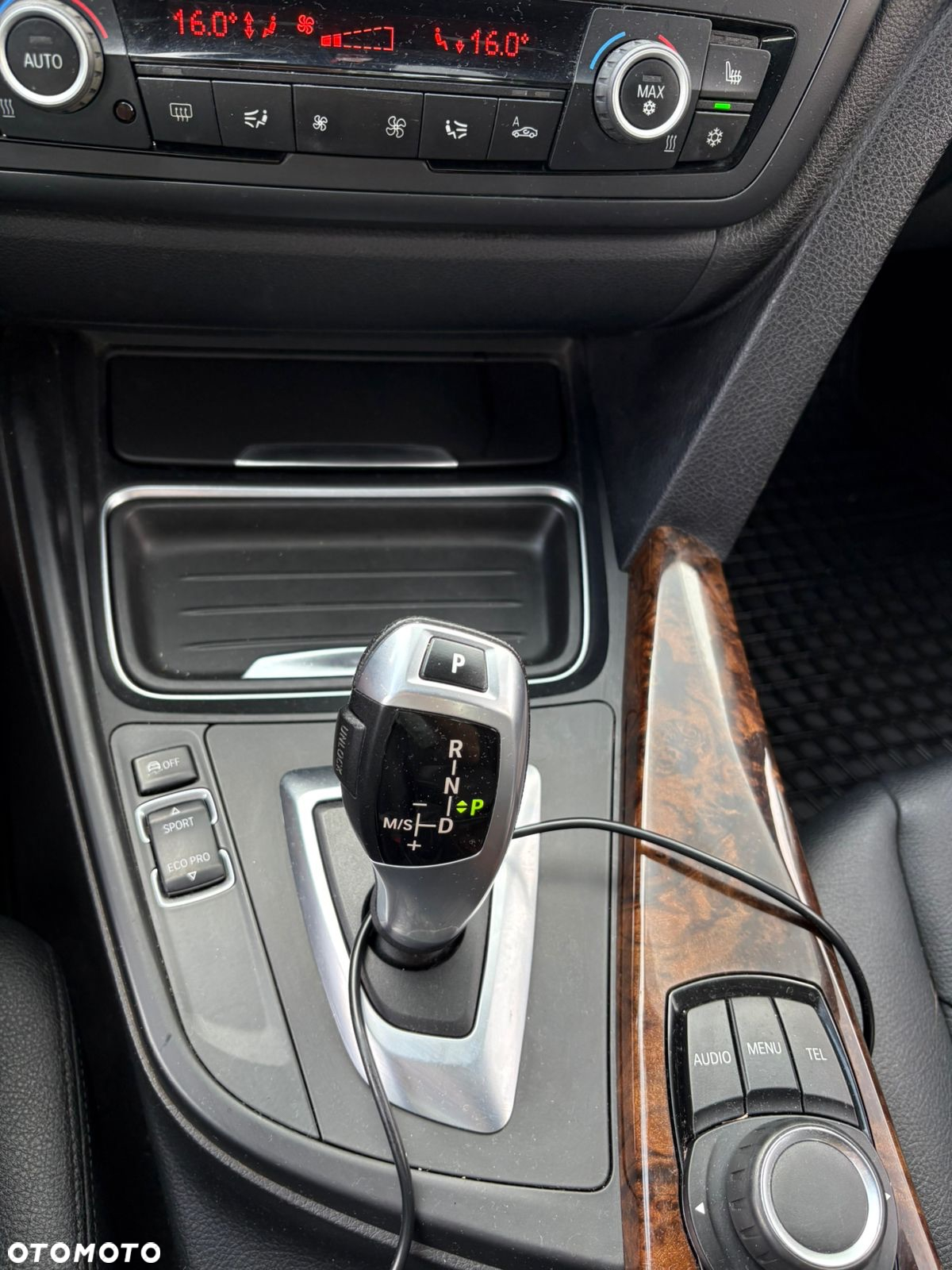 BMW Seria 3 320i - 15