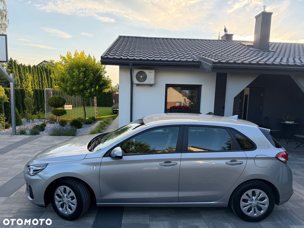 Hyundai i30 1.5 DPI Classic + - 9