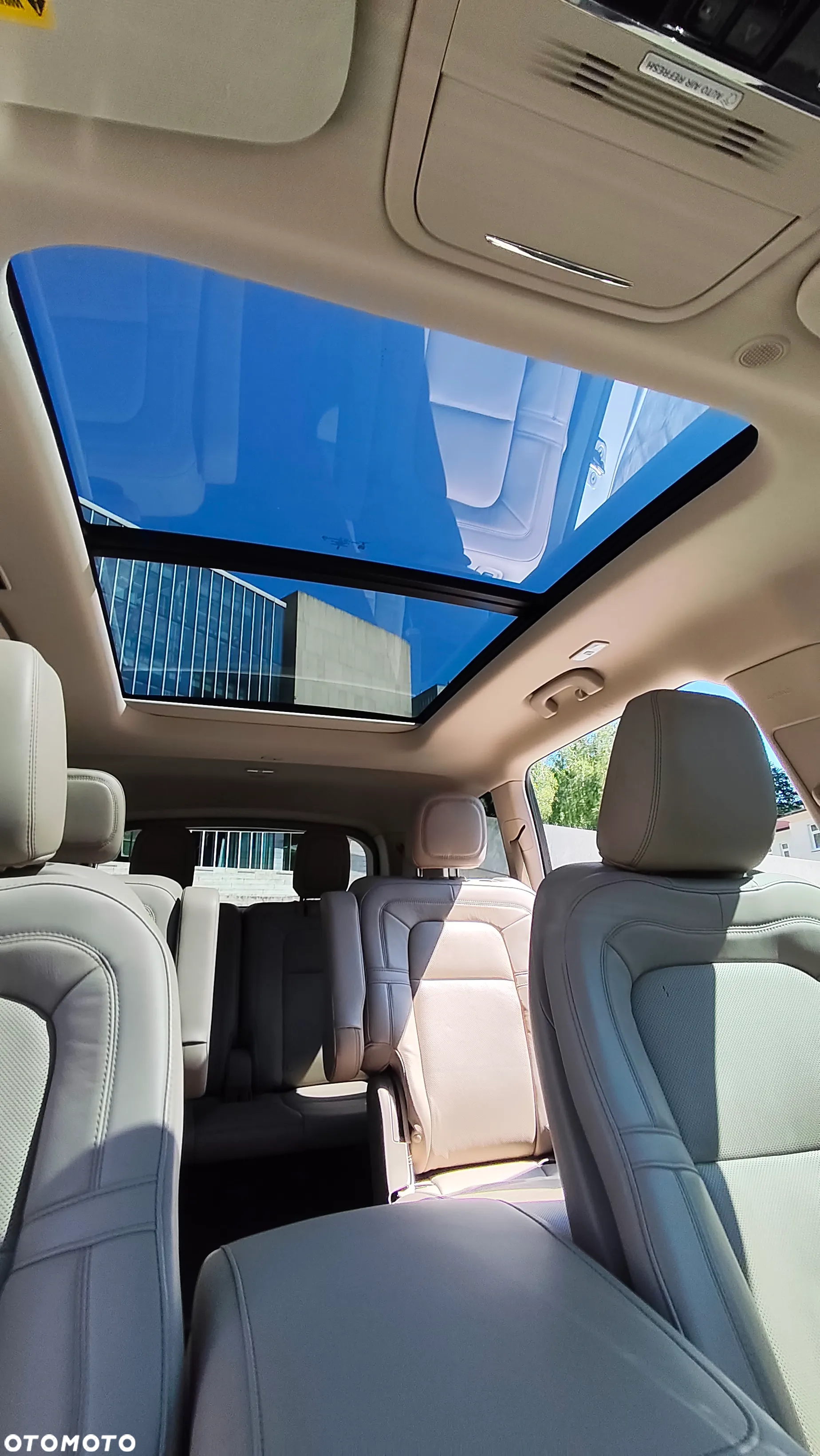 Lincoln Aviator - 32