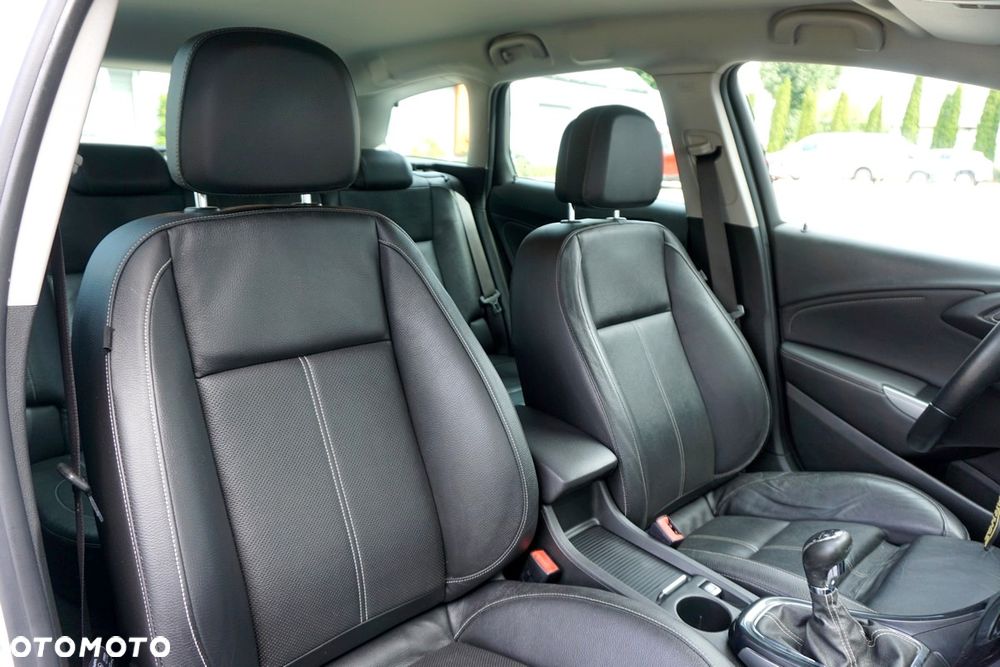 Opel Astra 1.4 T Cosmo S&S EU6 - 33