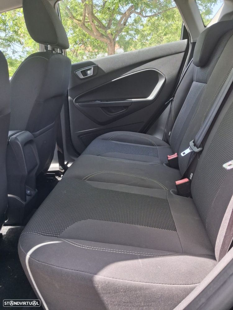 Ford Fiesta 1.0 T EcoBoost Titanium - 9