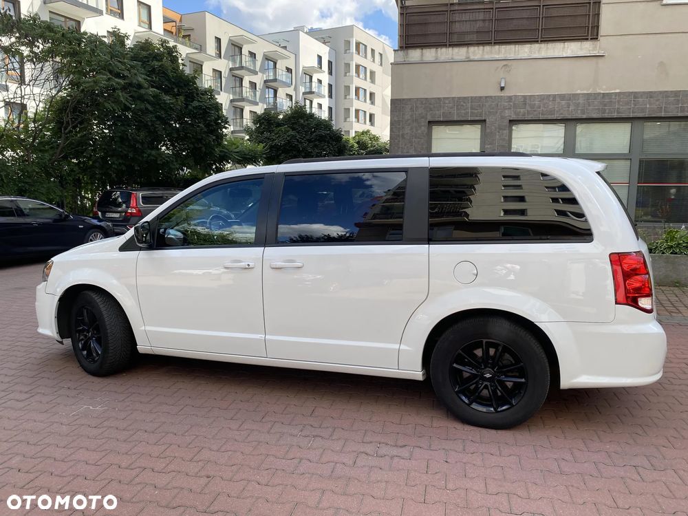 Dodge Grand Caravan 3.6 R/T - 14