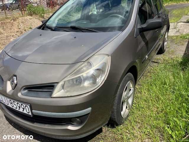 Renault Clio - 2