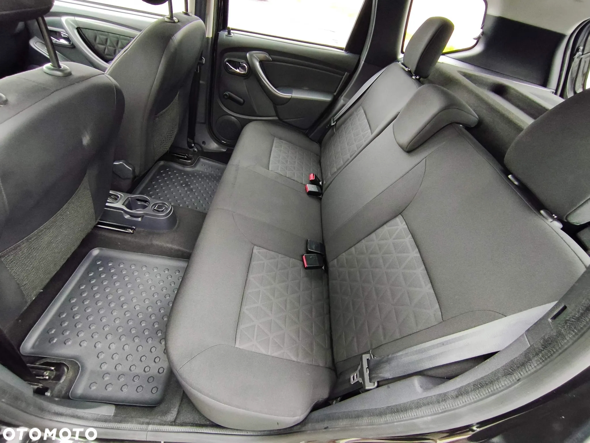 Dacia Duster 1.6 SCe Laureate S&S - 20