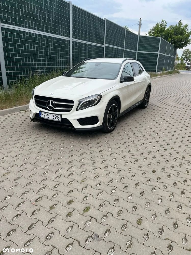 Mercedes-Benz GLA - 1