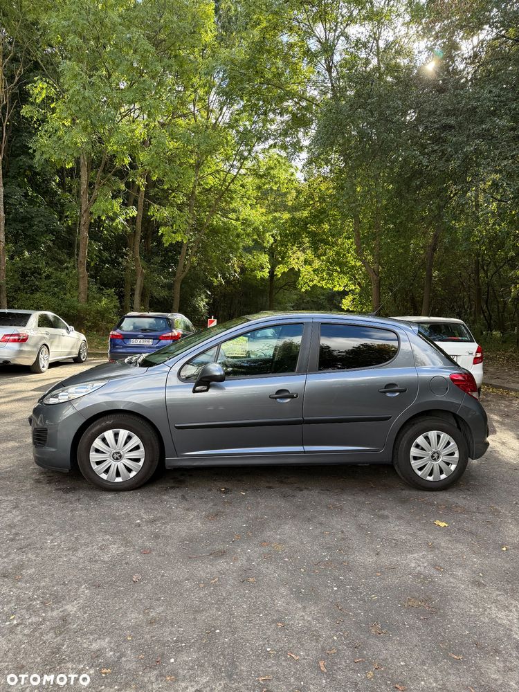 Peugeot 207 2010 photo 3