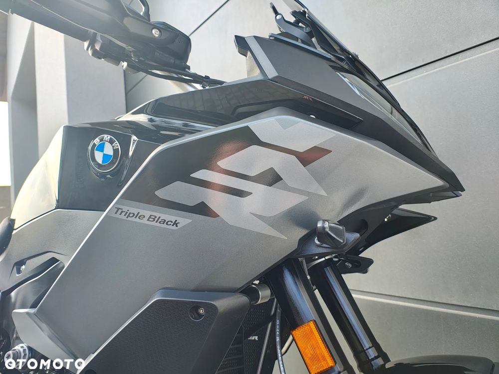 BMW F - 27