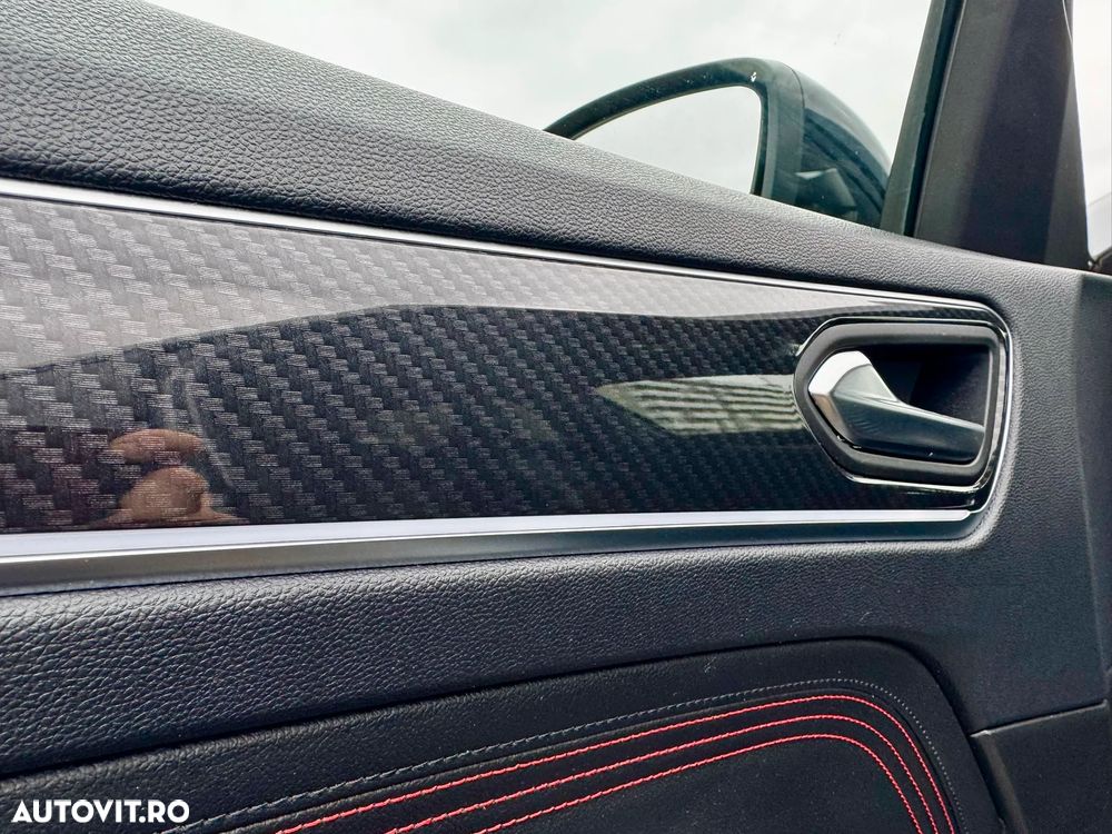 Renault Arkana E-TECH Hybrid RS Line - 23