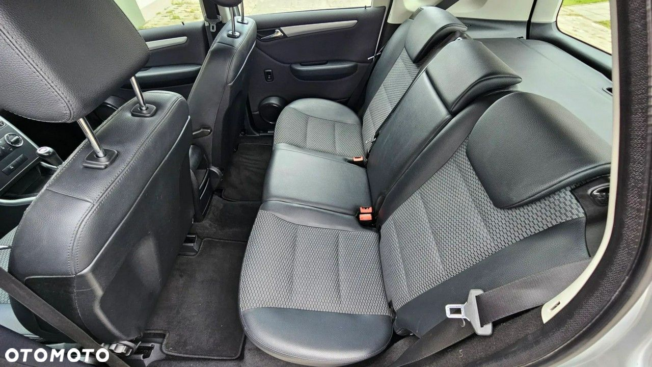 Mercedes-Benz Klasa A 180 CDI Avantgarde EU5 - 28