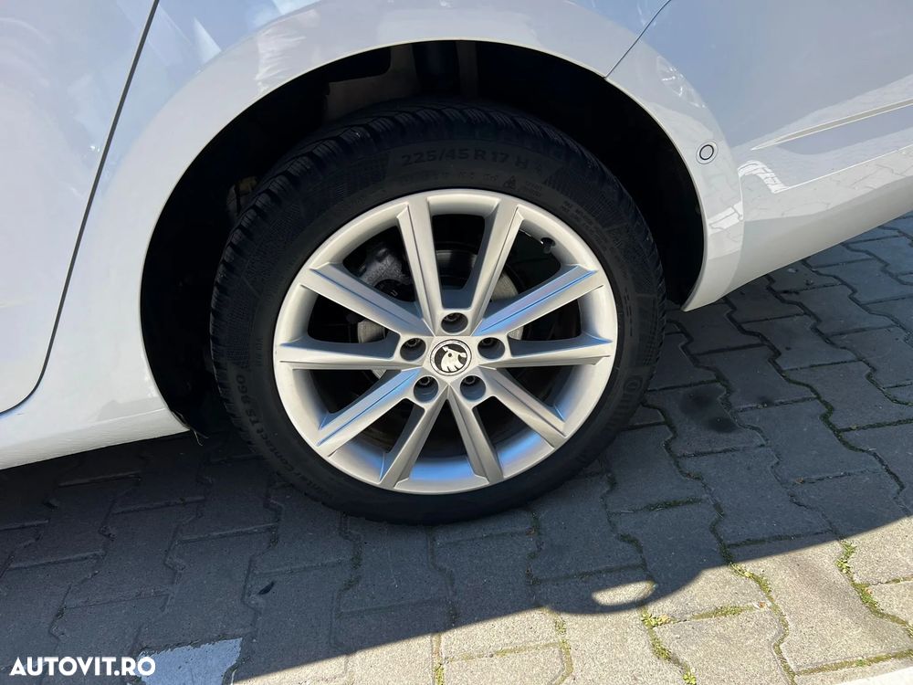 Skoda Octavia 1.6 TDI Premium Edition - 32