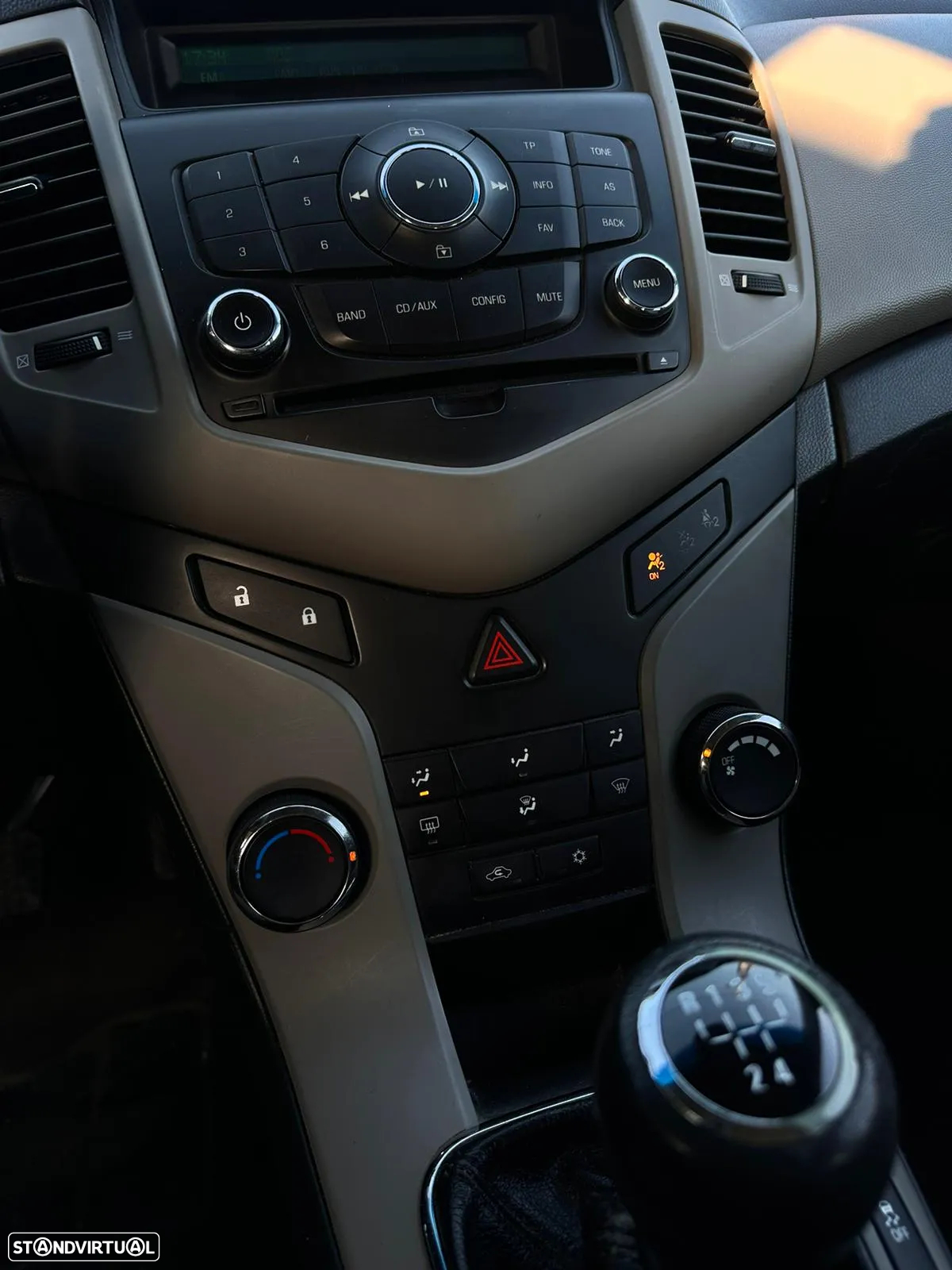 Chevrolet Cruze 1.6 LS - 2