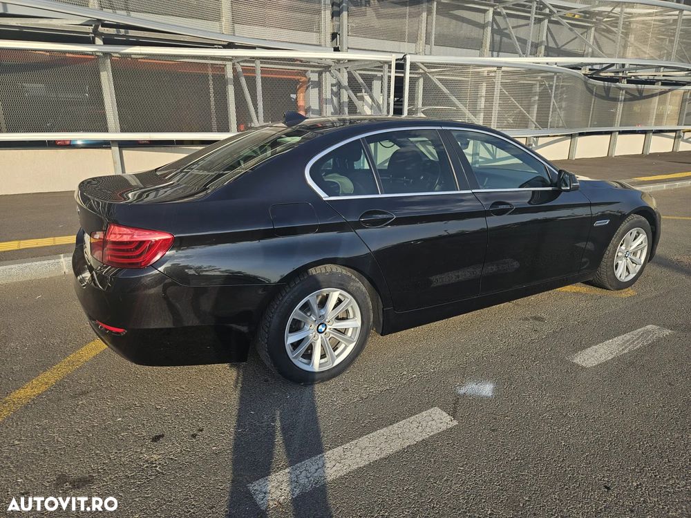 BMW Seria 5 525d Touring Sport-Aut. - 11