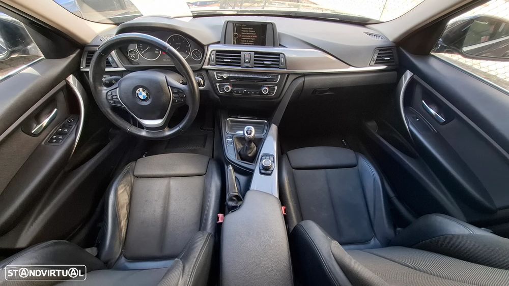 BMW 318 d Line Sport - 32