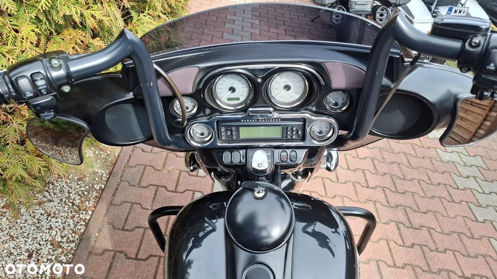 Harley-Davidson Touring Street Glide - 16