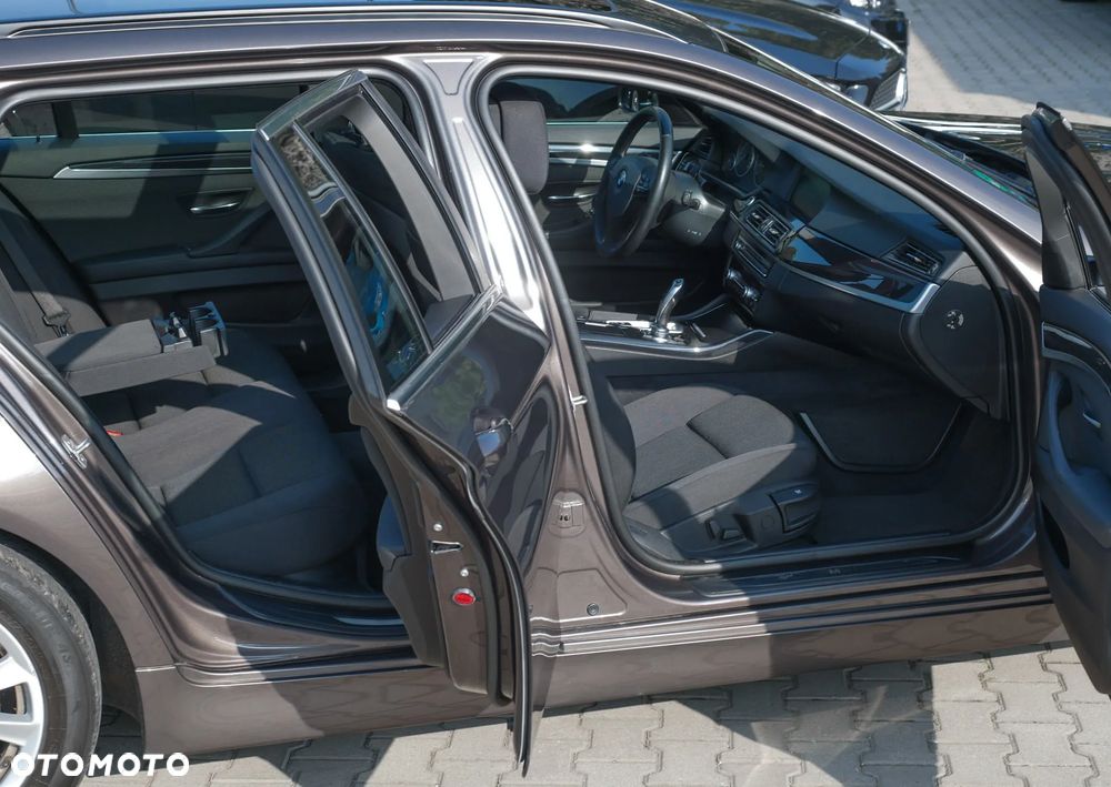 BMW Seria 5 520d Touring - 19
