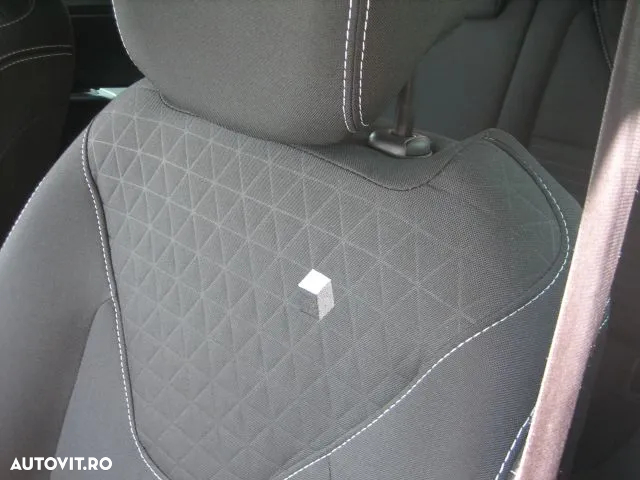 Renault Clio - 12