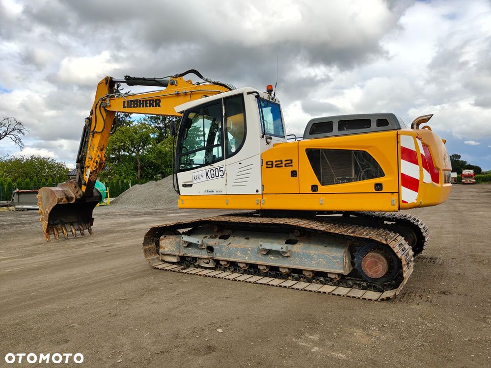 Liebherr R922 - 2