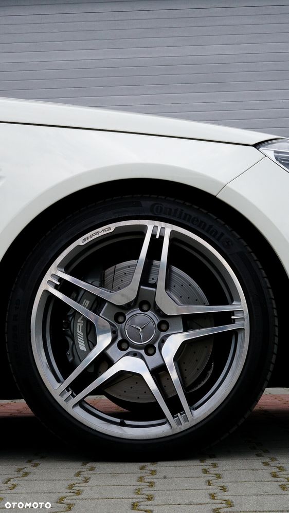 Mercedes-Benz Klasa E 63 AMG - 16