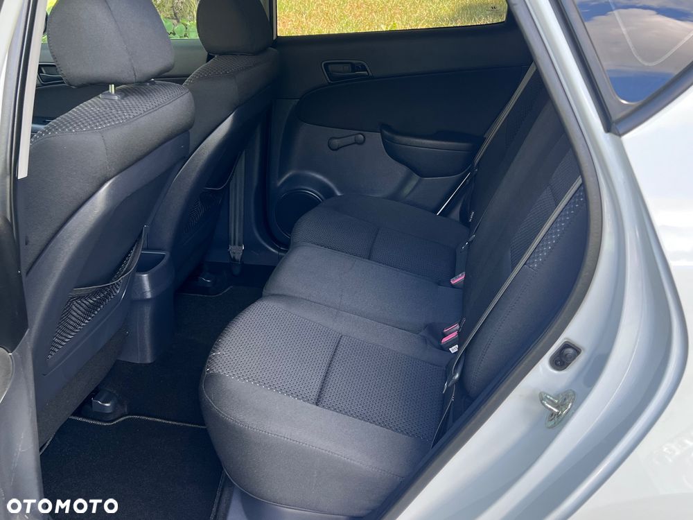 Hyundai i30 1.4 Blue Comfort - 16