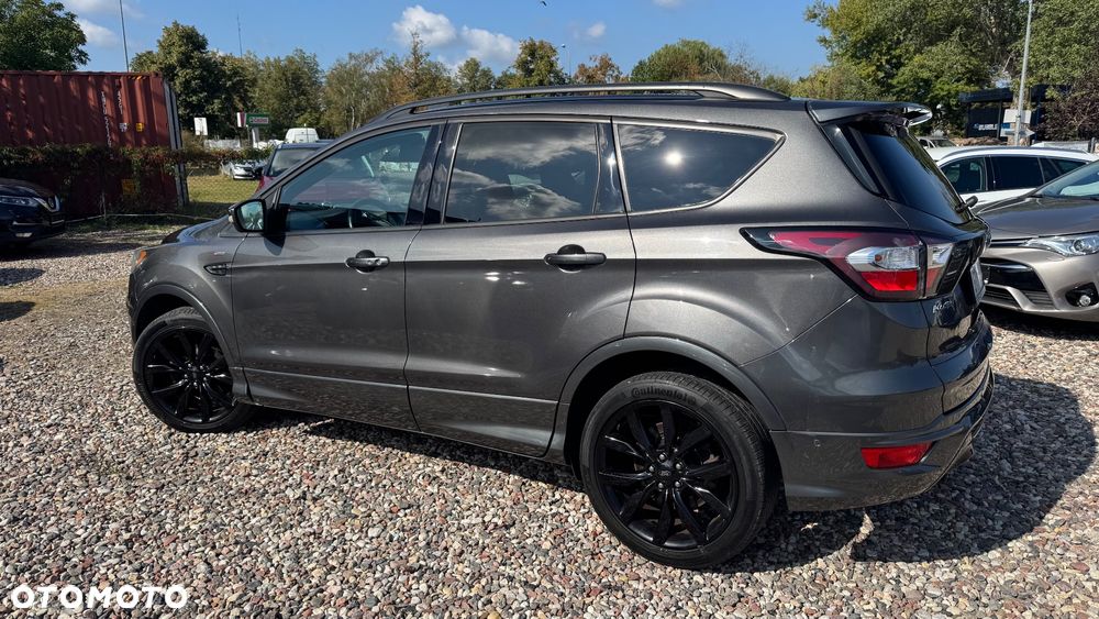Ford Kuga 1.5 EcoBoost 2x4 ST-Line - 9