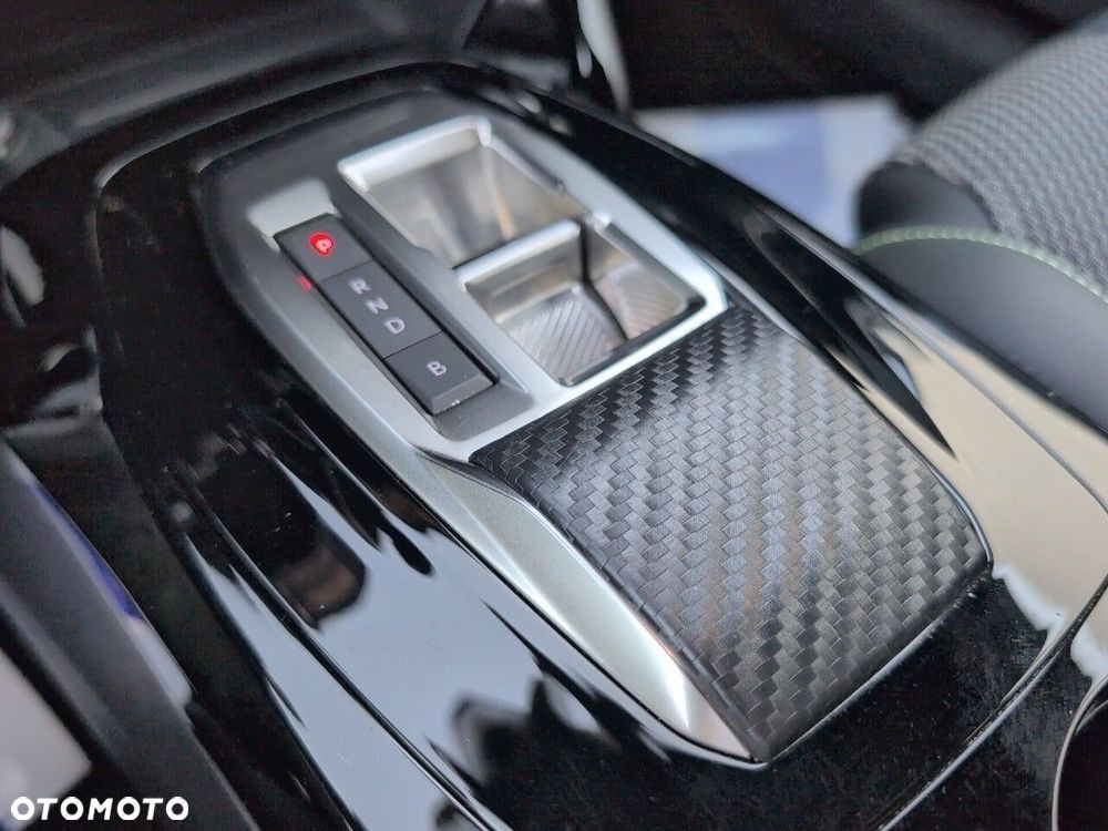 Peugeot 208 - 16