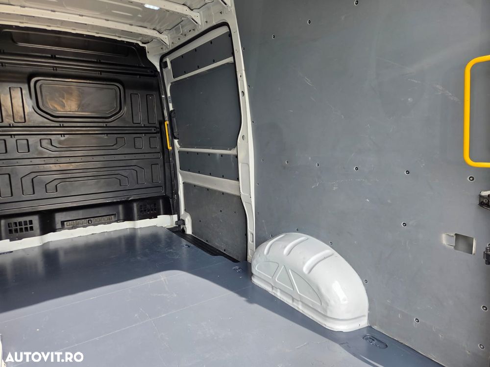 Volkswagen New Crafter L3H2 - 13