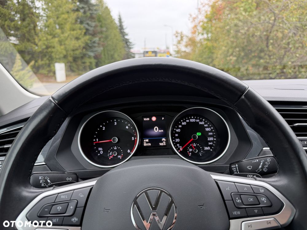 Volkswagen Tiguan - 26