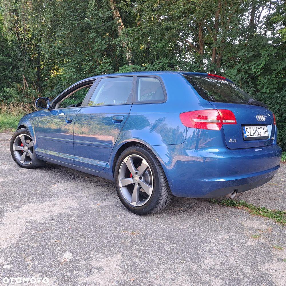 Audi A3 Sportback 1.6 TDI DPF Attraction - 3