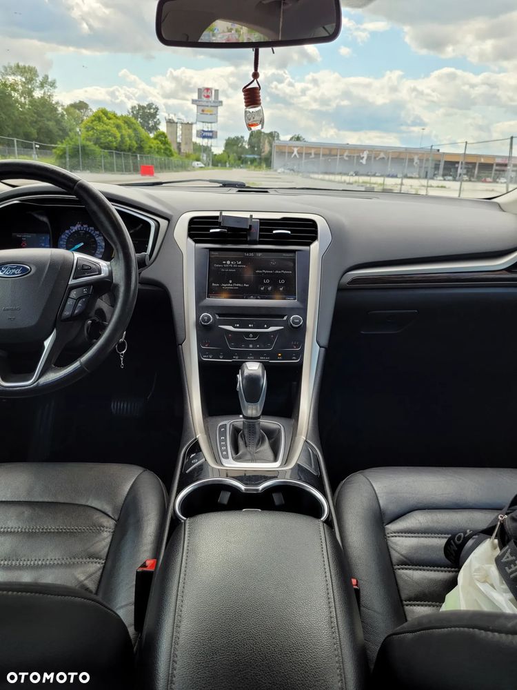 Ford Fusion - 25
