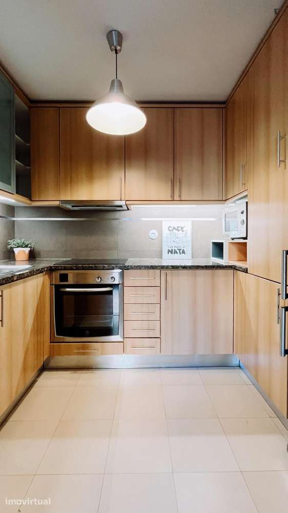 Apartamento com 1 quartos - localizado em Paranhos Porto - Grande imagem: 2/26