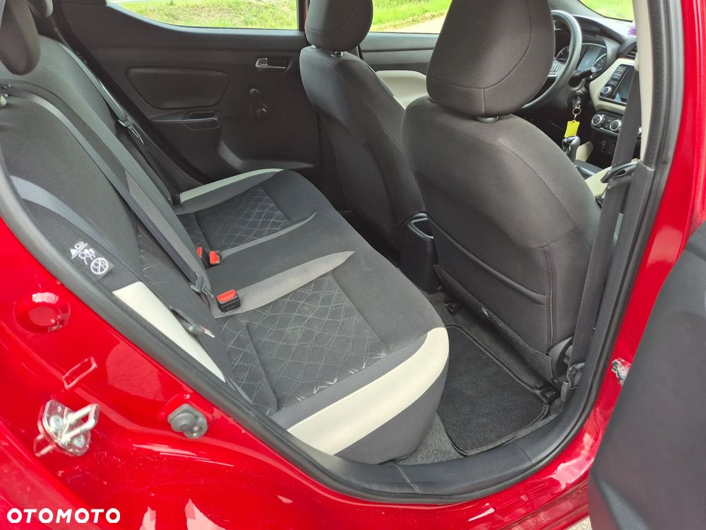 Nissan Micra 1.0 Visia Plus - 23
