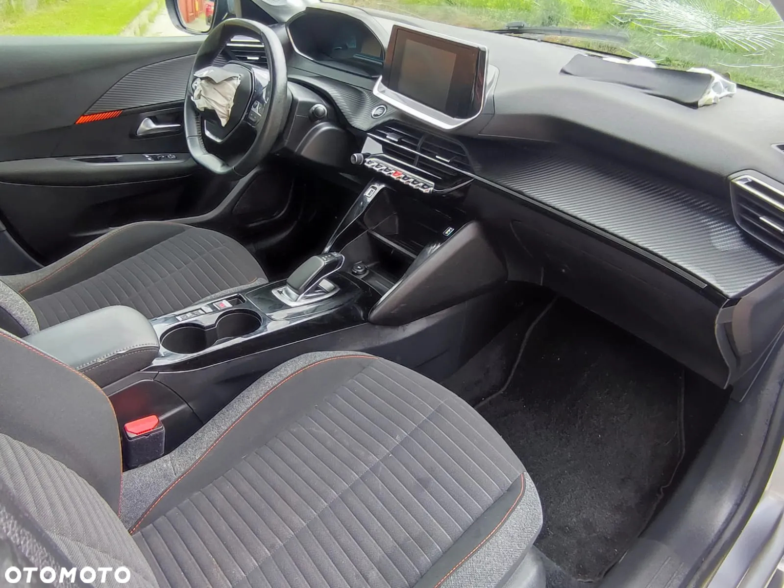 Peugeot 208 e-208 46.3kWh Style - 11