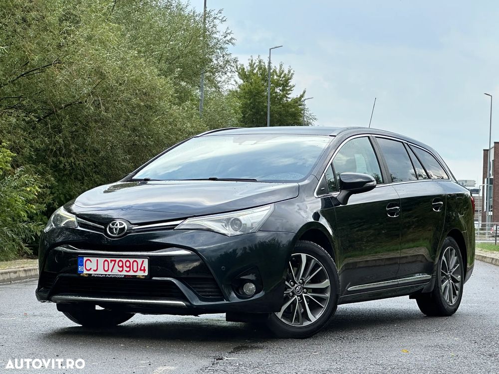 Toyota Avensis Touring Sports 1.6 D-4D Executive - 1