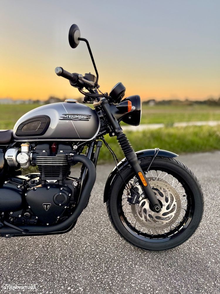Triumph Bonneville T120 Black - 2