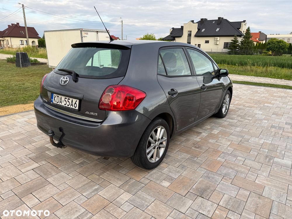 Toyota Auris 1.4 D-4D Luna - 4