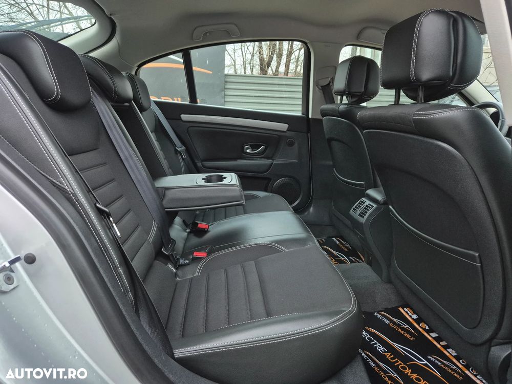 Renault Laguna dCi 110 FAP Dynamique - 12