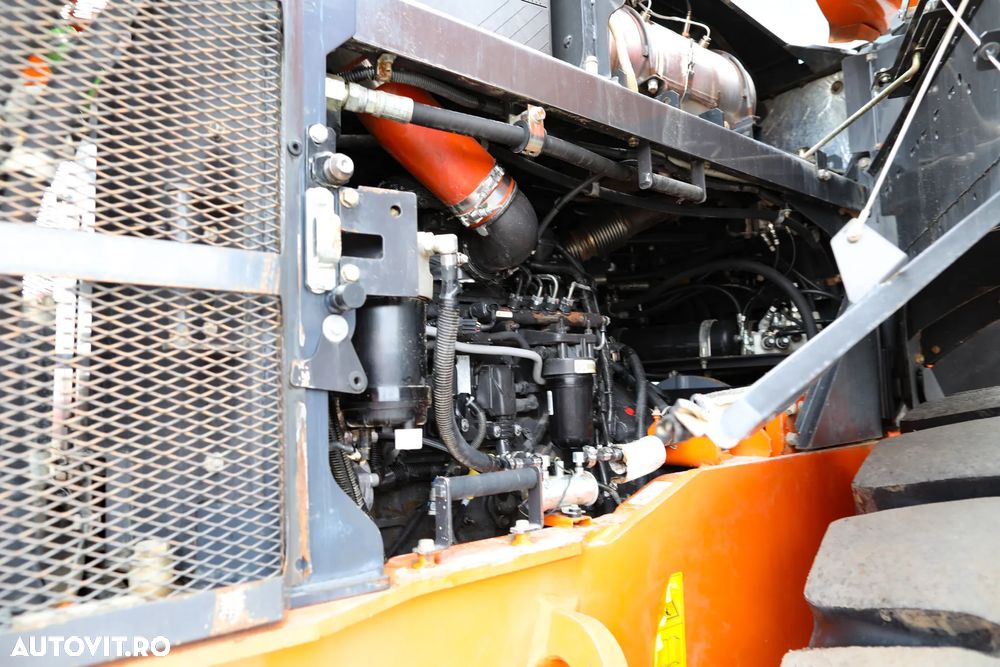 Hitachi ZW 310-6 - 16