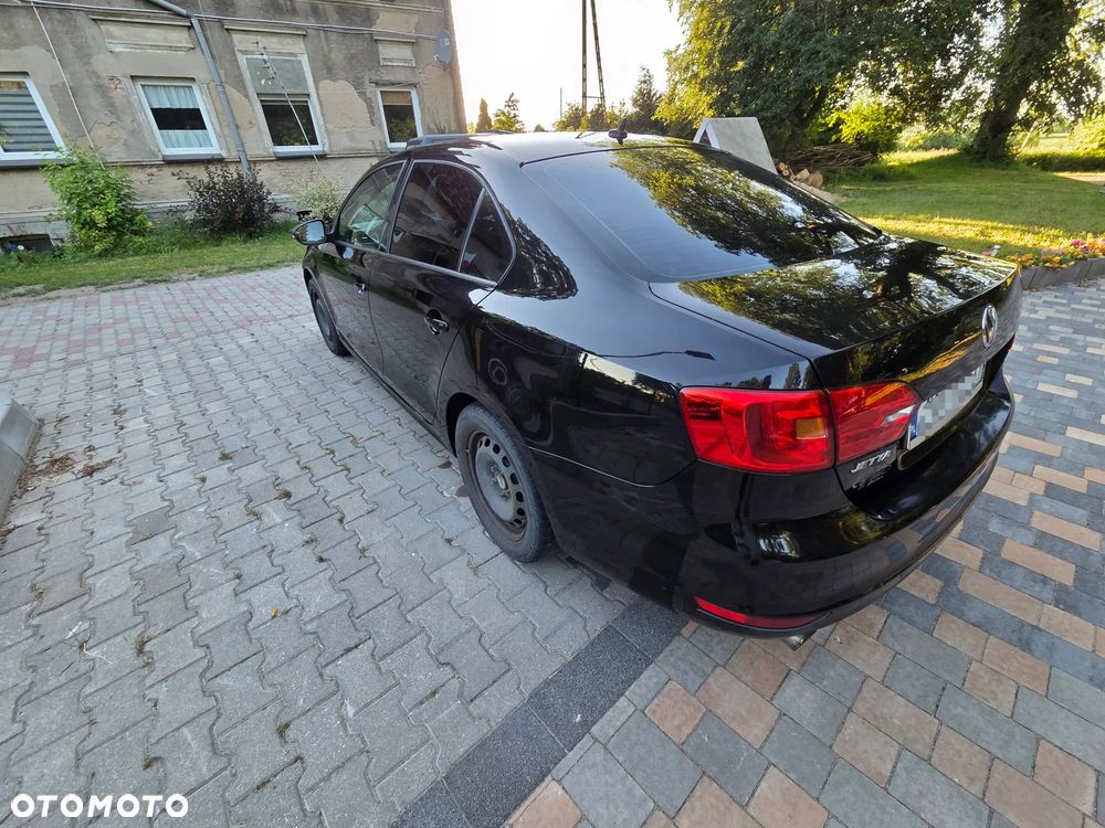 Volkswagen Jetta - 7