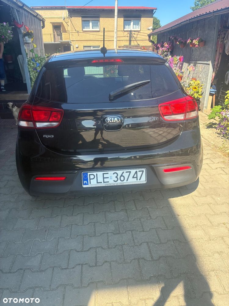 Kia Rio 1.2 L - 7