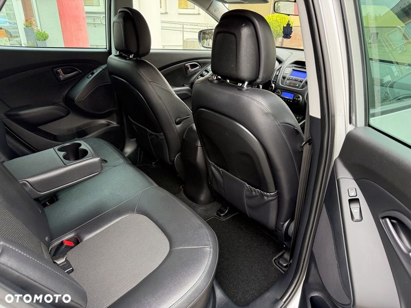 Hyundai ix35 1.6 2WD blue Trend - 14
