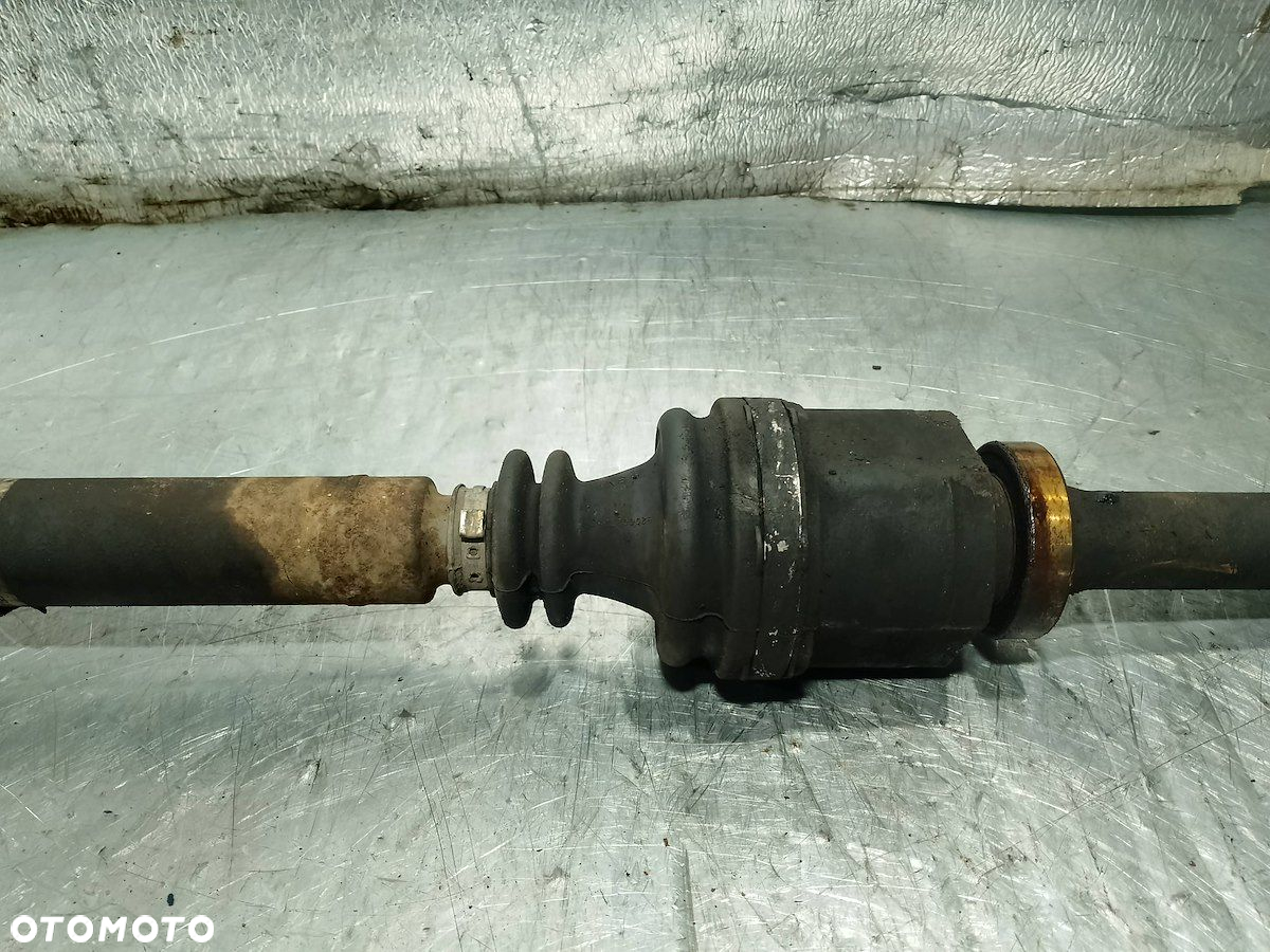 PÓŁOŚ PRAWA PRZÓD RENAULT LAGUNA II 8200169176 1.9 DCI - 3