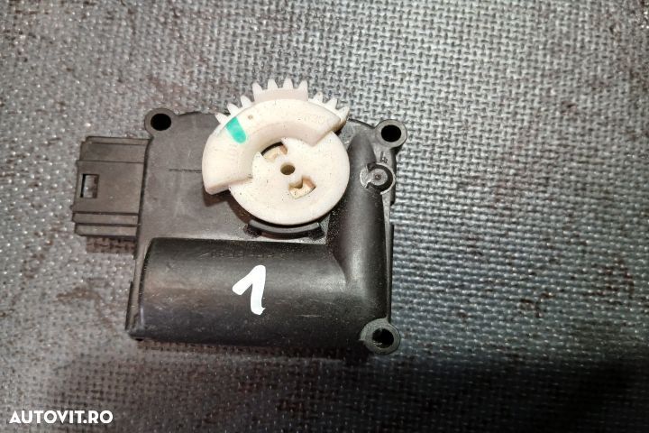 Motoras clapeta aeroterma dreapta 4F0820511A 0132801359 4F0820511A 01 - 3